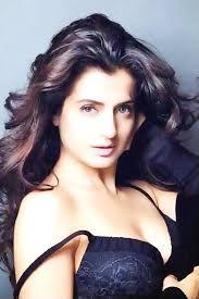 Amisha Patel Hot Looks