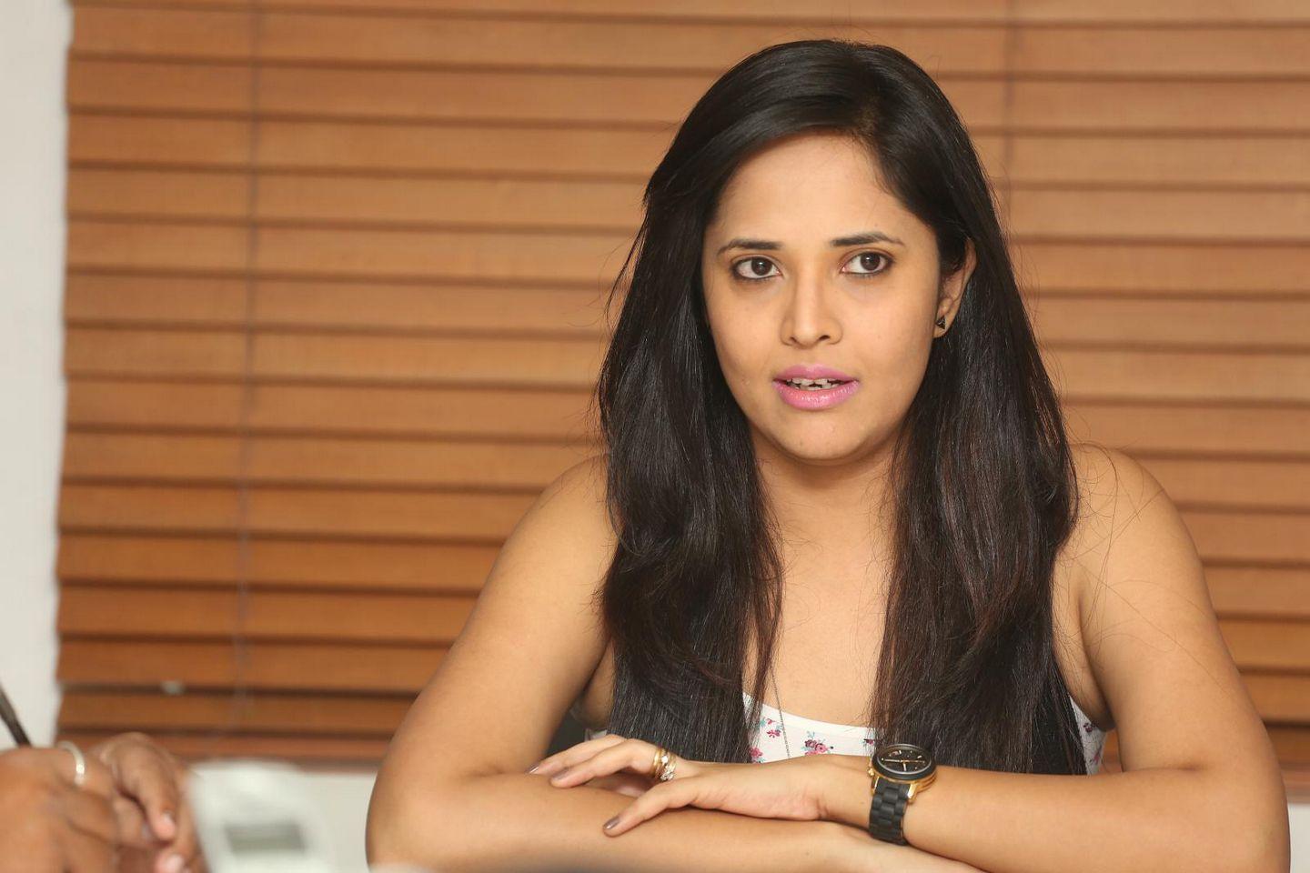 Anchor Anasuya Cute Sexy Stills