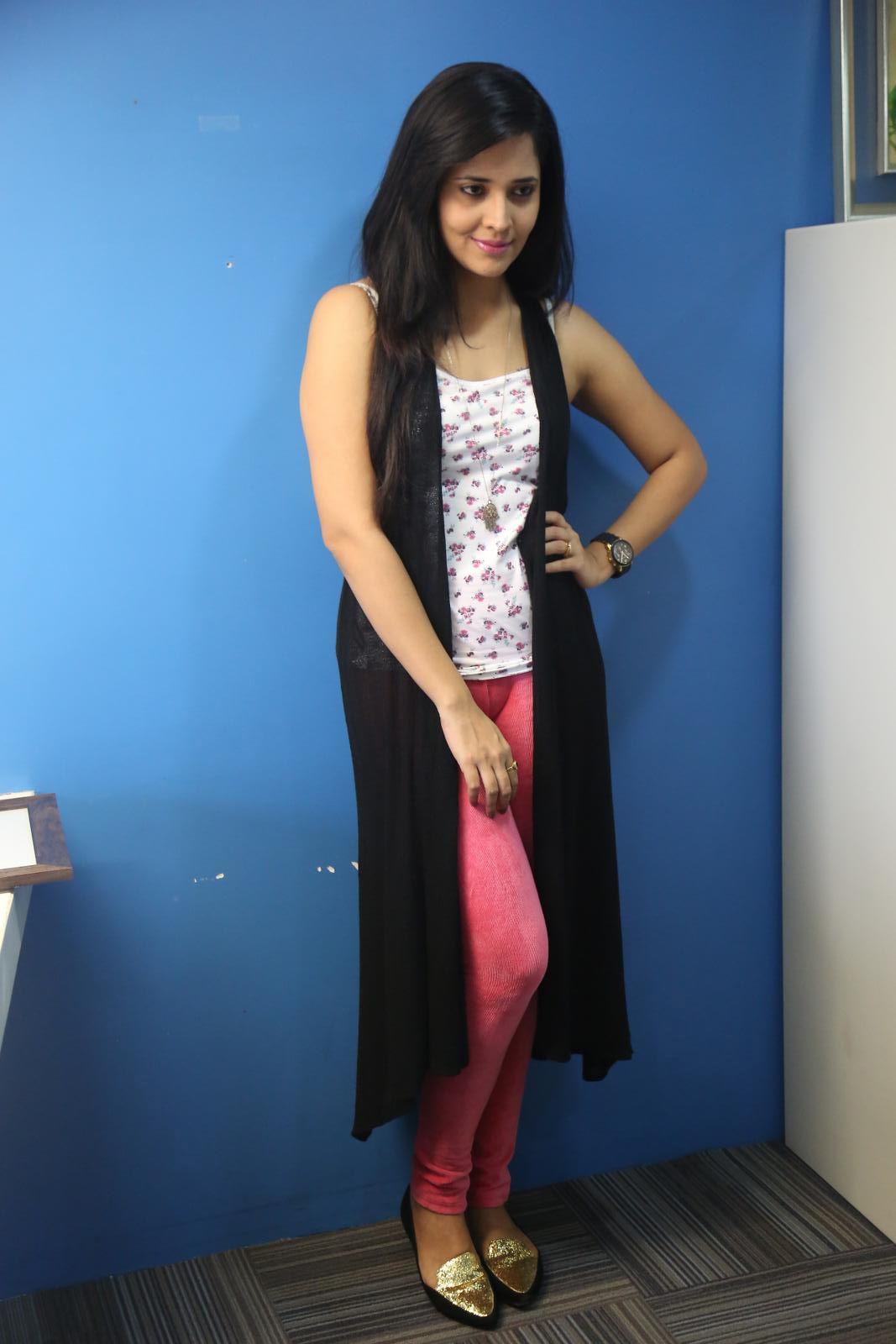 Anchor Anasuya Cute Sexy Stills