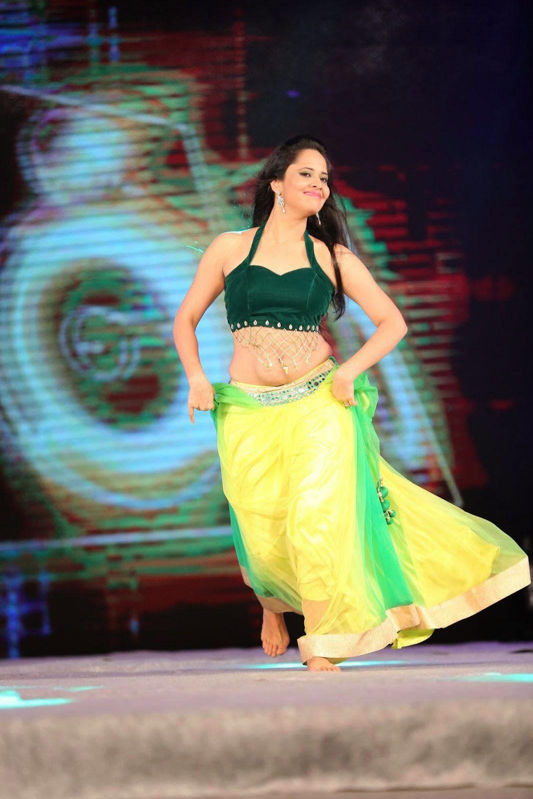 Anchor Anasuya Hot Dance Pictures