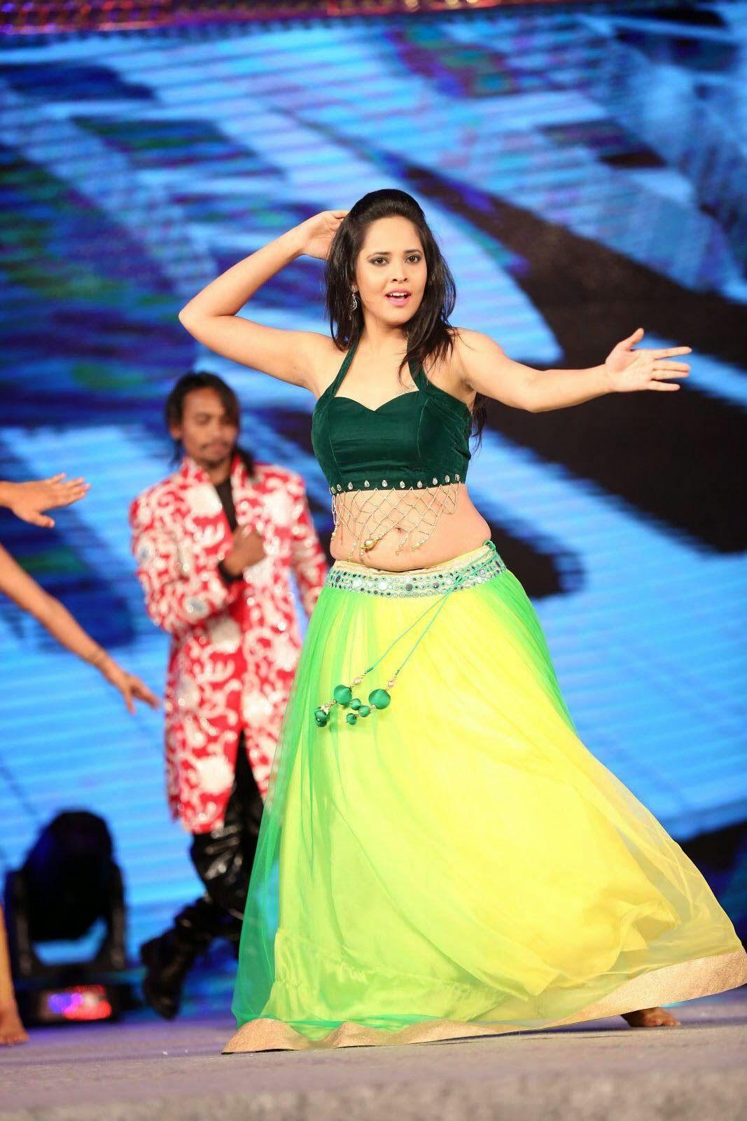 Anchor Anasuya Hot Dance Pictures