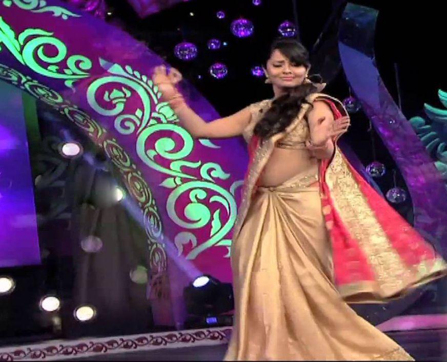 Anchor Anasuya Hot Dance Pictures