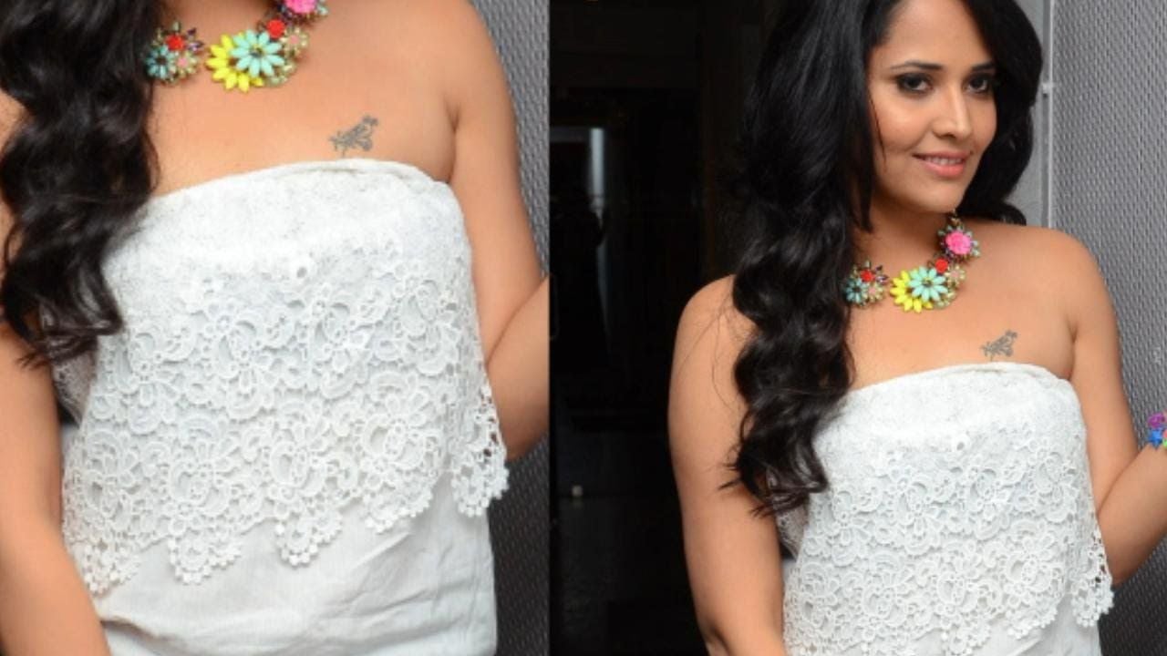 Anchor Anasuya Looking Hot and Sexy Photos