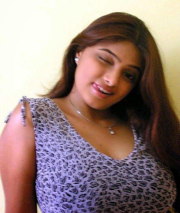 Anchor Jhanavi Sexy Photos