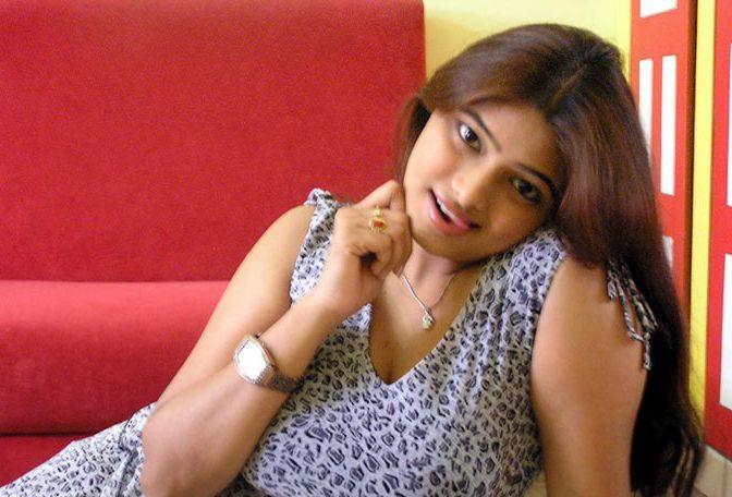 Anchor Jhanavi Sexy Photos