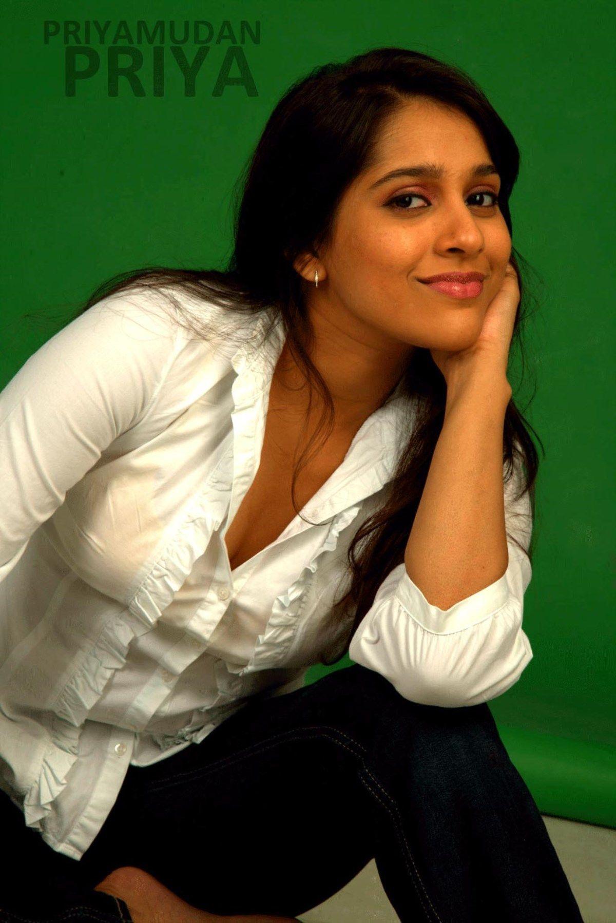 Anchor Rashmi Sexy Photo Pics
