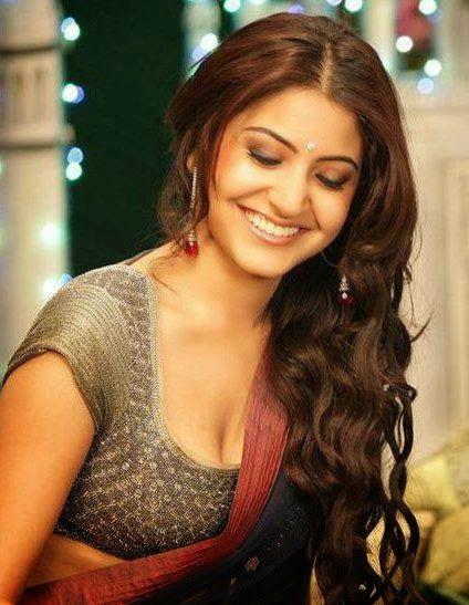 Anushka Sharma Hot Saree Photos