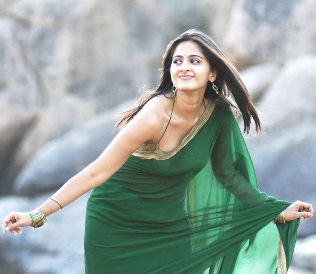 Anushka Shetty Hot Sexy Pics