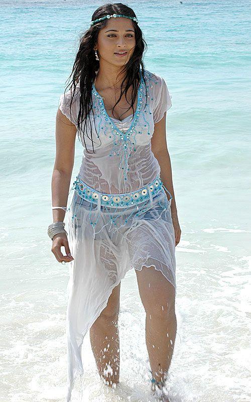 Anushka Wet Hot Navel Photos