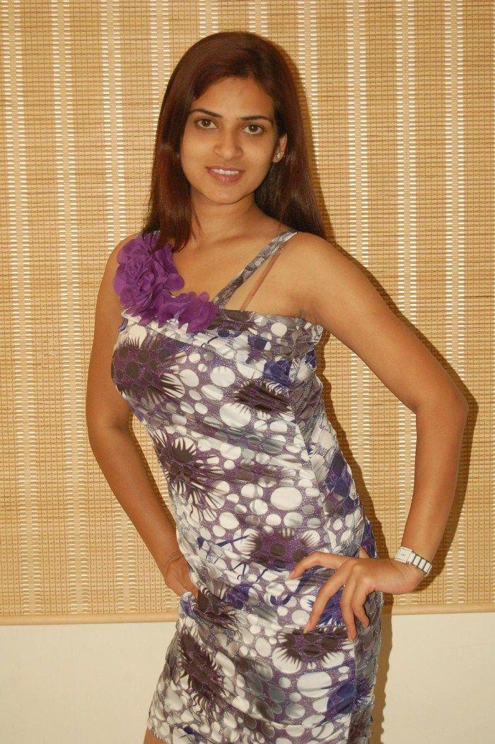 Archana Bhatt Sexy Pics