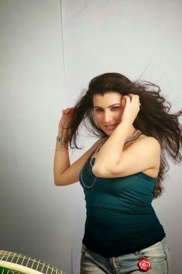 Archana Sexy Hot Stills