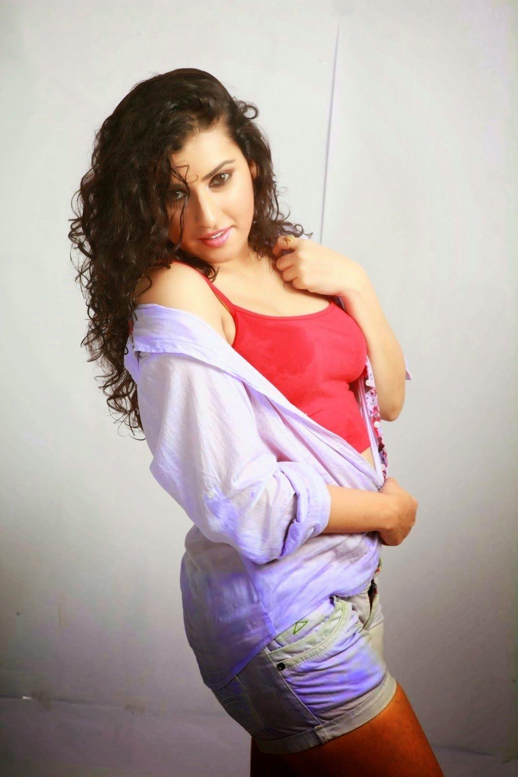 Archana Sexy Hot Stills