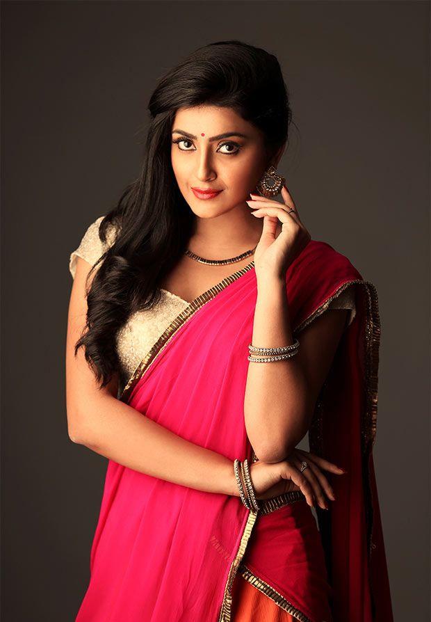 Avantika Mishra Spicy Photos