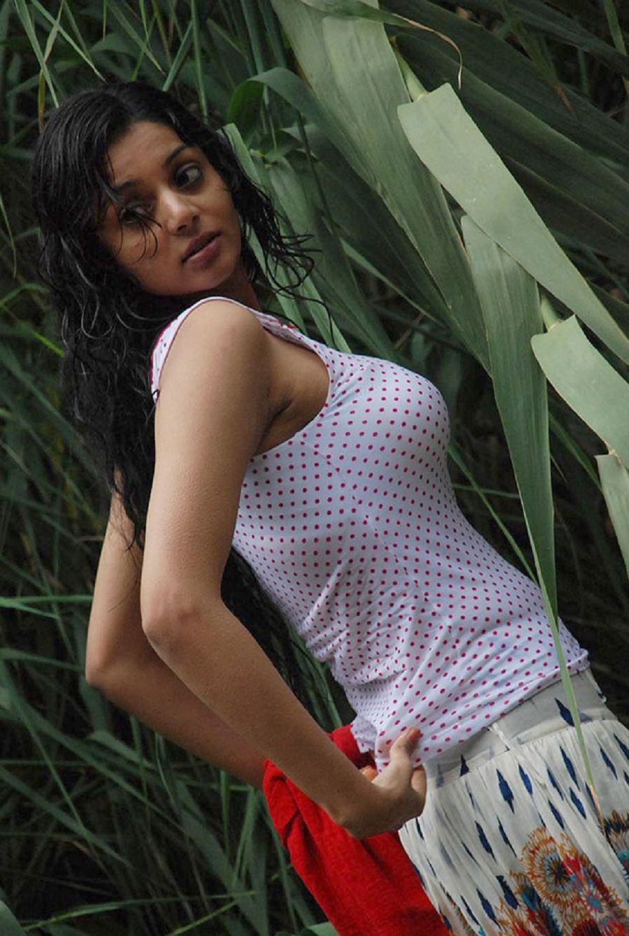 B grade actress spicy stills