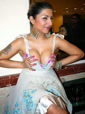 Bollywood Actress Biggest Oops Moment Photos