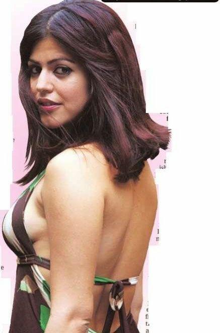 Bollywood Actress Biggest Oops Moment Photos