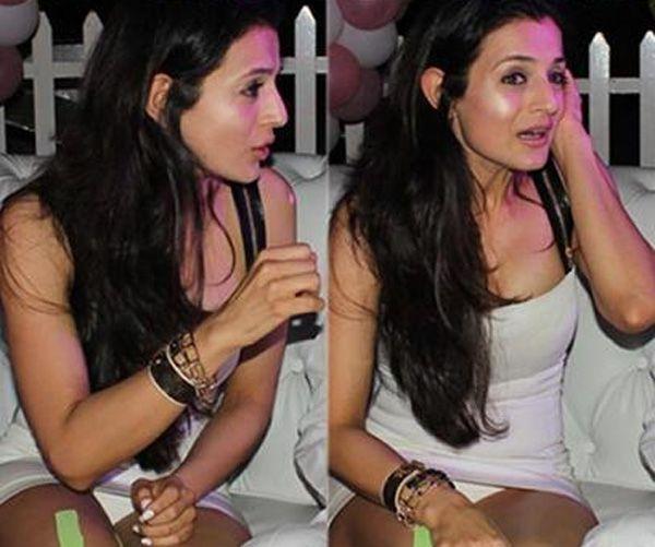 Bollywood Actress Hot Oops Moment Pictures