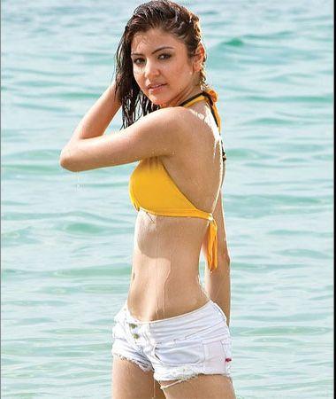 Bollywood Actress Looking Sensual in Bikini