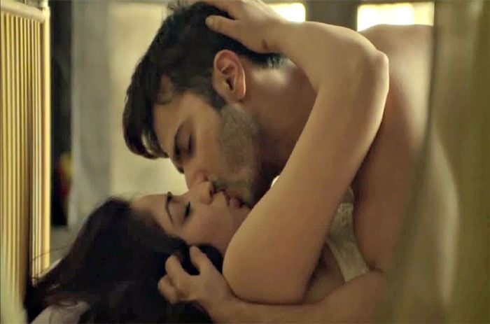 Bollywood Hottest Kisses Photos