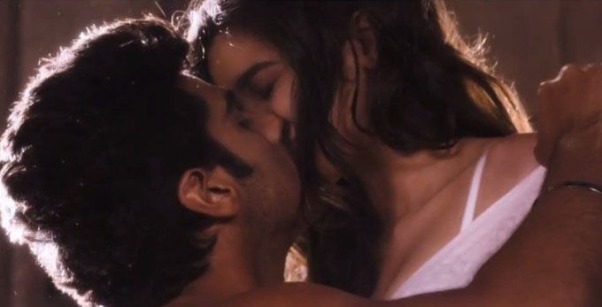 Bollywood Hottest Kisses Photos