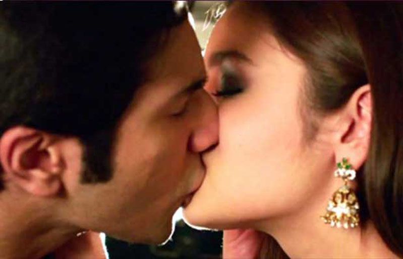 Bollywood Hottest Kisses Photos