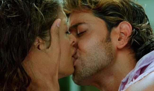 Bollywood Hottest Kisses Photos