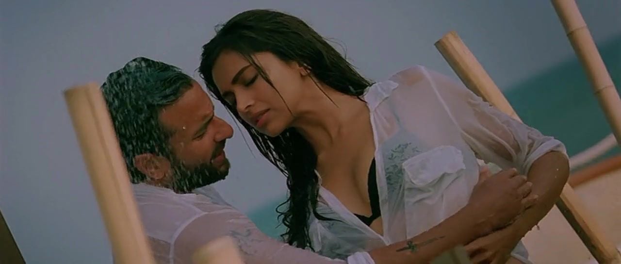 Deepika Padukone Hot Photo Images
