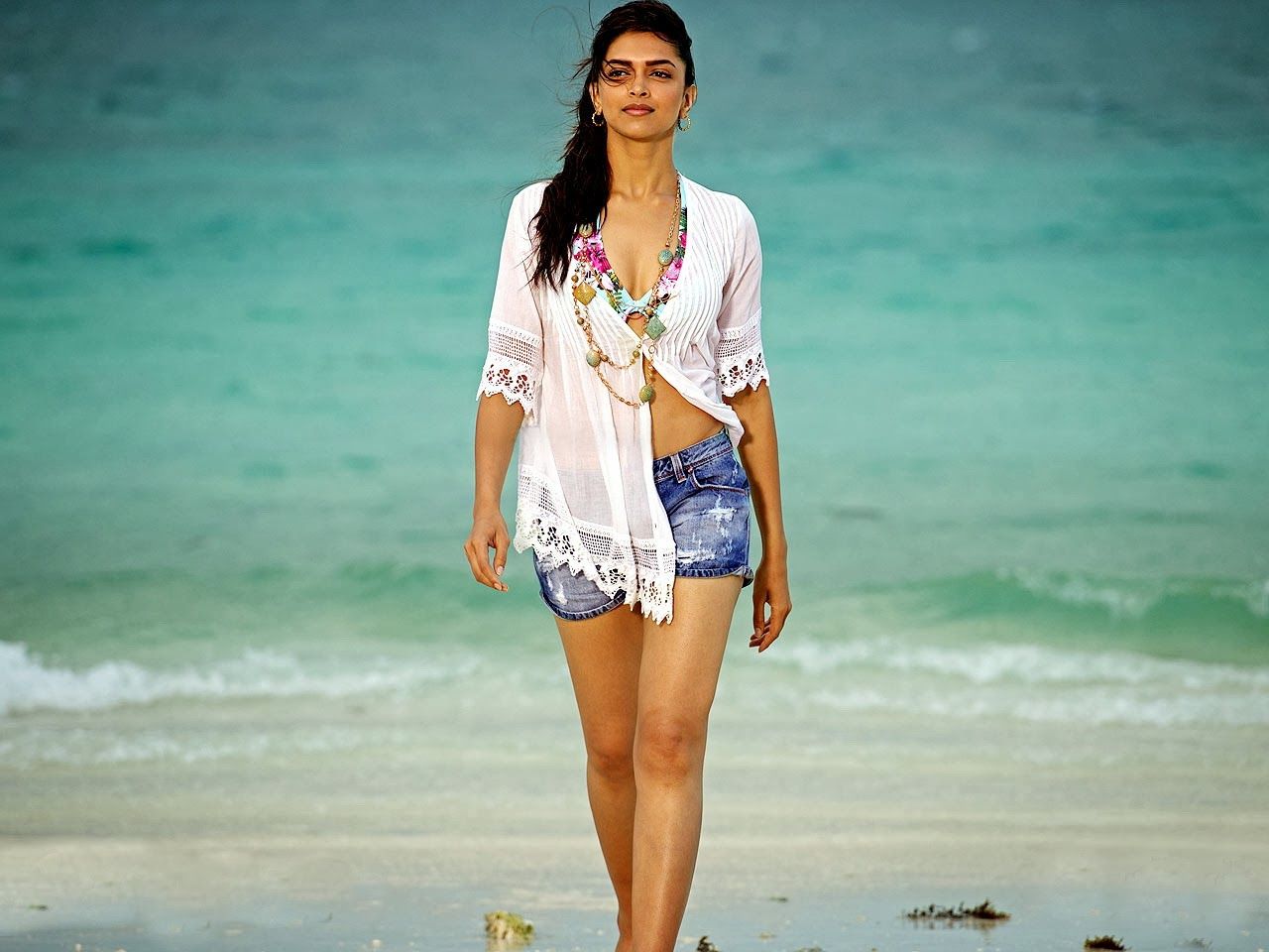 Deepika Padukone Hot Photo Images