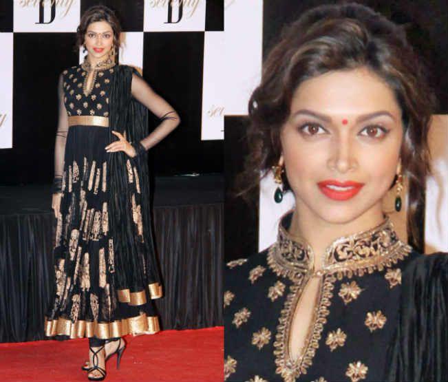 Deepika Padukone Sizzling Hot Style