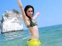 Deepika Padukone Swimsuit Hot Photos