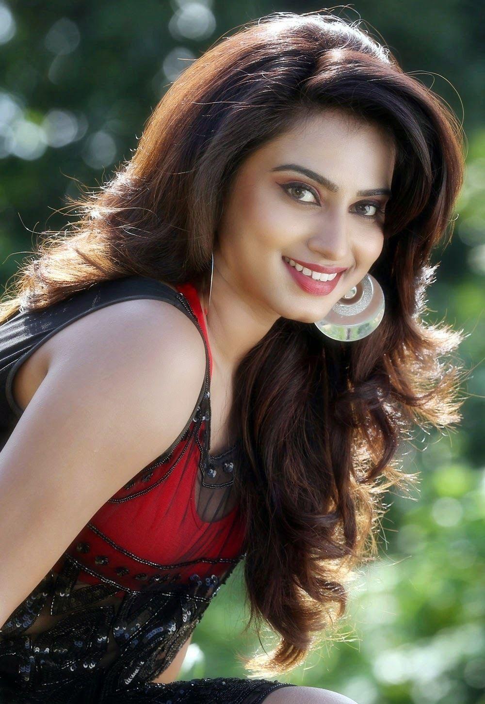 Dimple Chopade Hot Spicy Stills