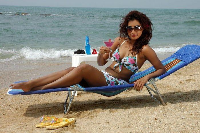 Dimple Chopade Hot Spicy Stills