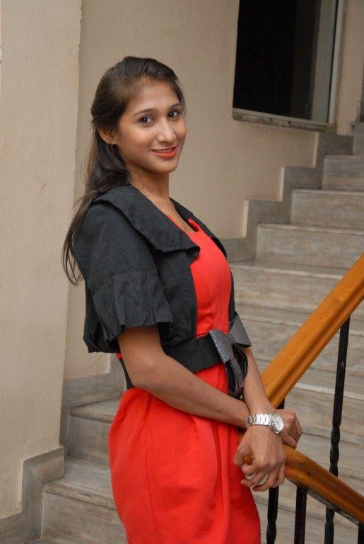 Divya Marah Hot Pics