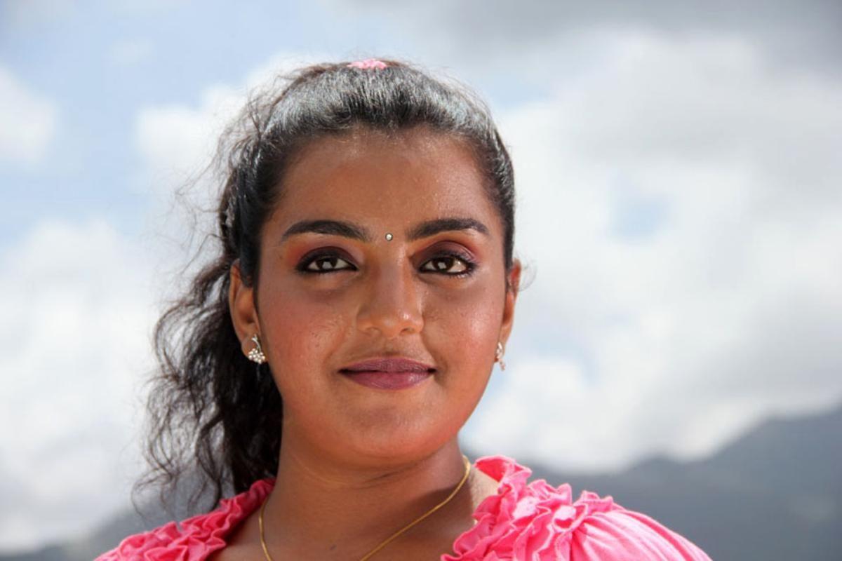 Divya Nagesh Spicy Photo Stills