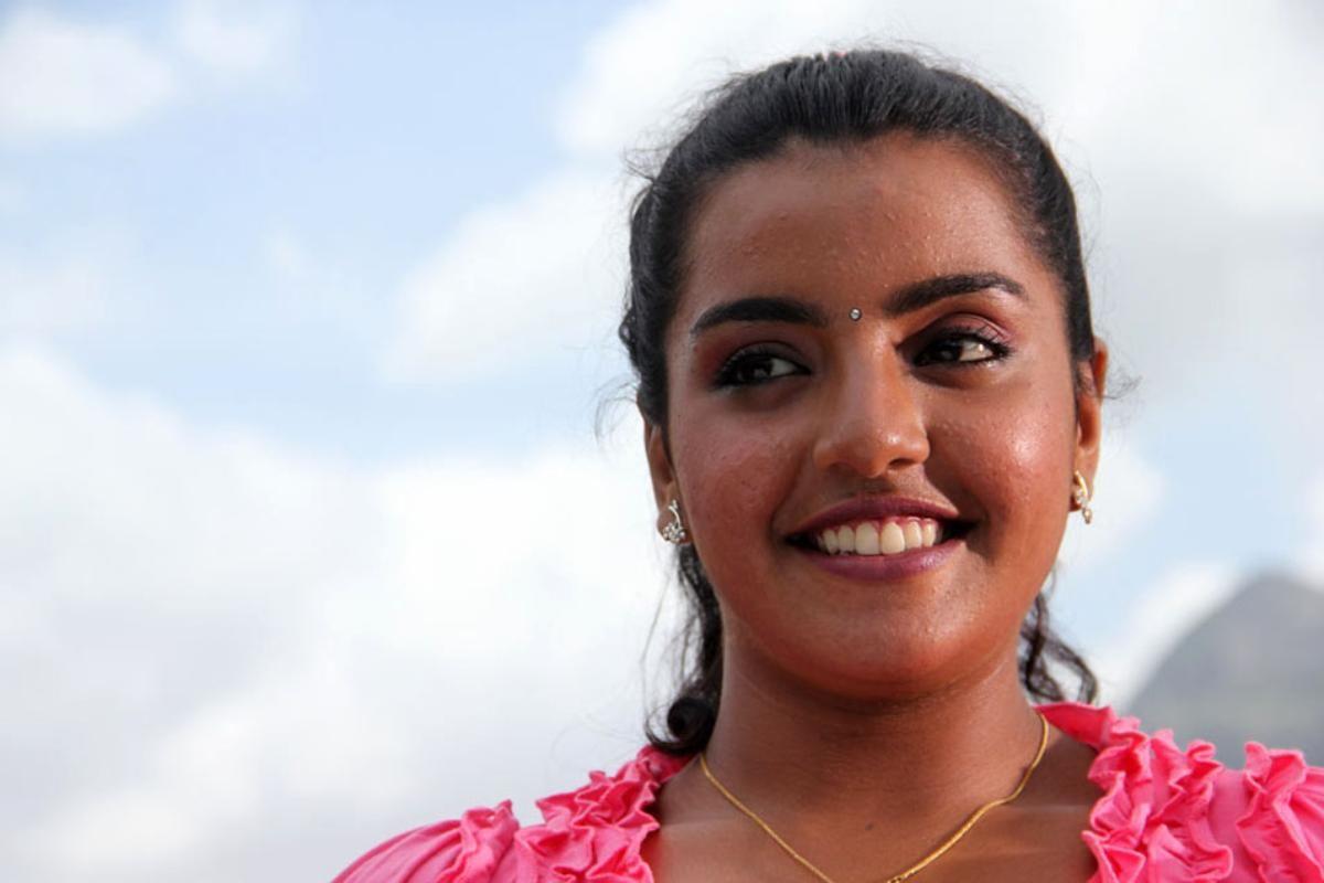 Divya Nagesh Spicy Photo Stills