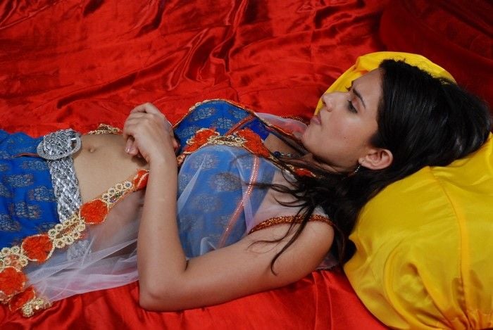 Gowri Pandit Hot Images