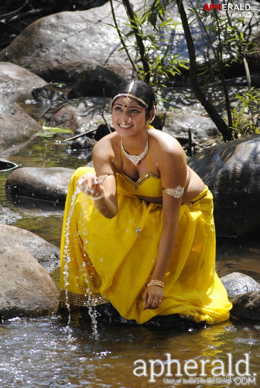 Haripriya Hot Sexy Photos