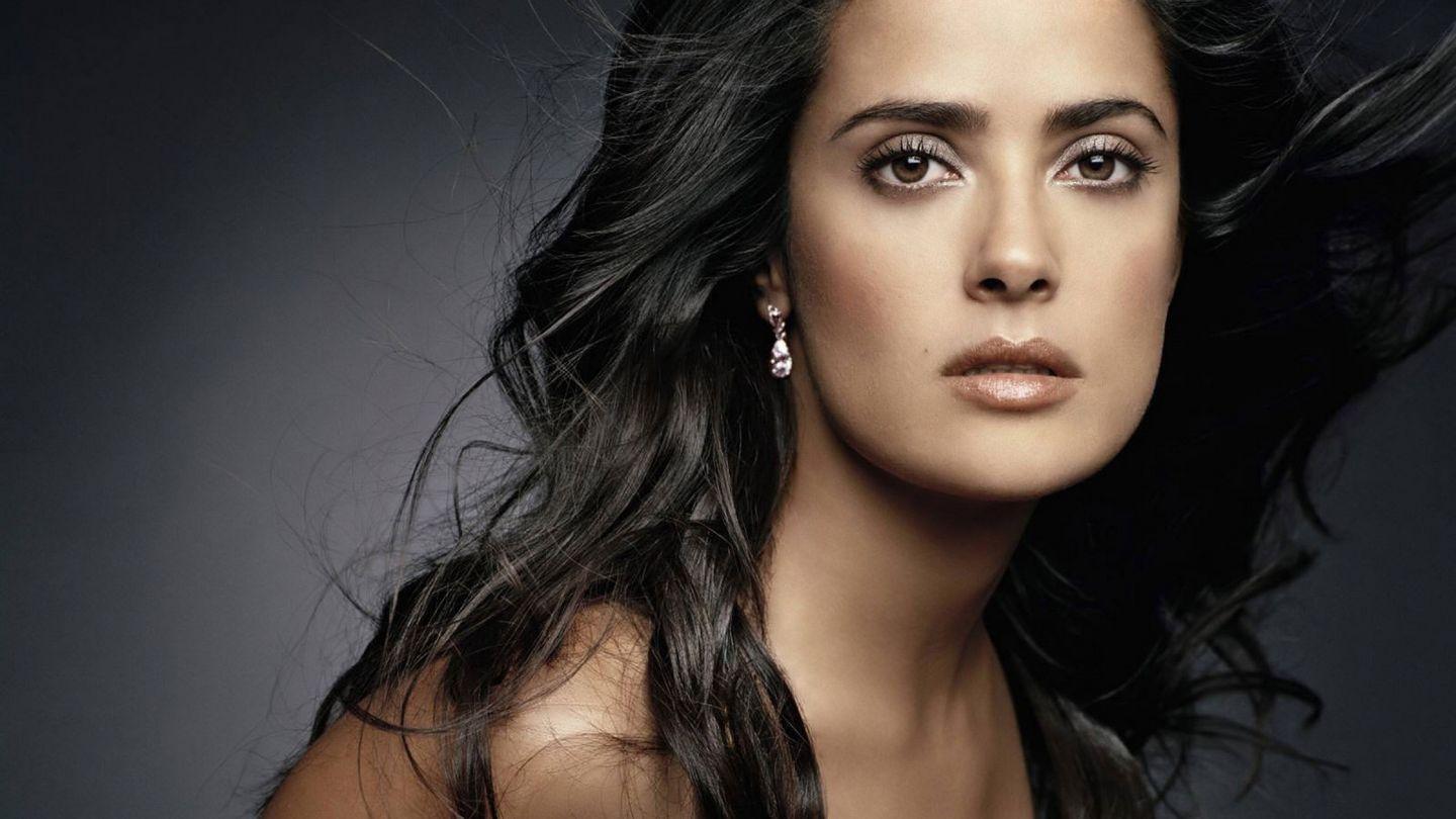 Hollywood Actress Salma Hayek Pics