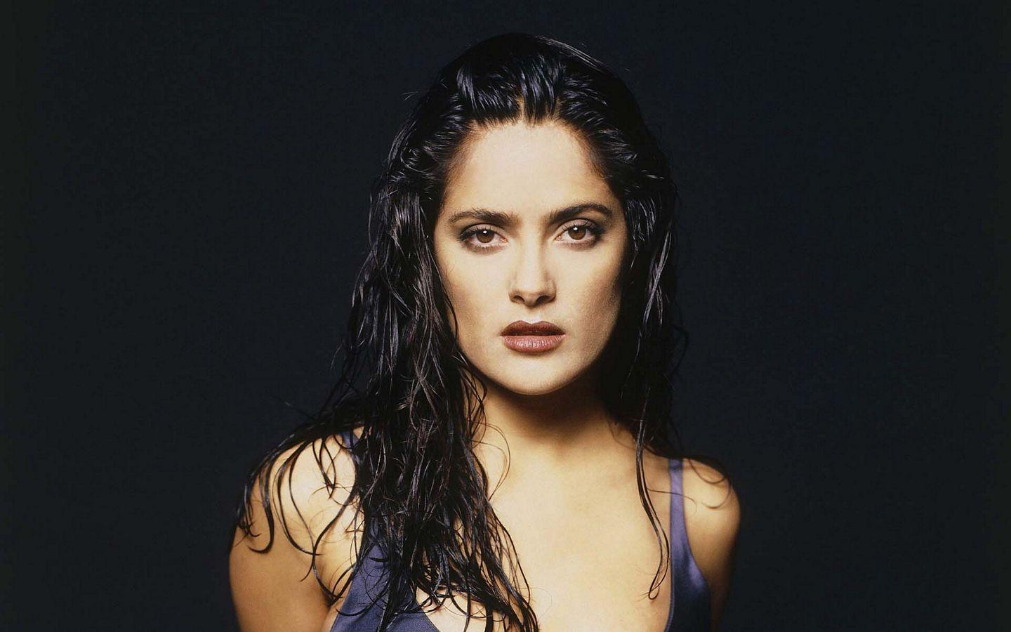 Hollywood Actress Salma Hayek Pics