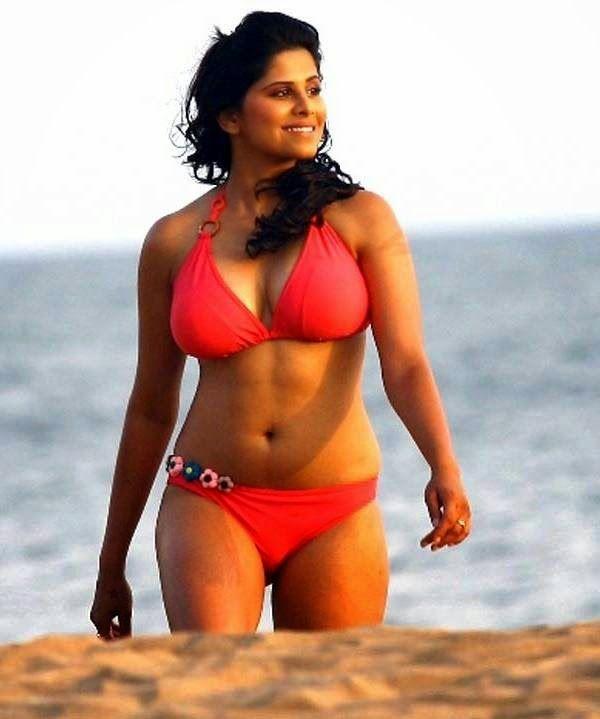 Hot Actress In Bikini Pics