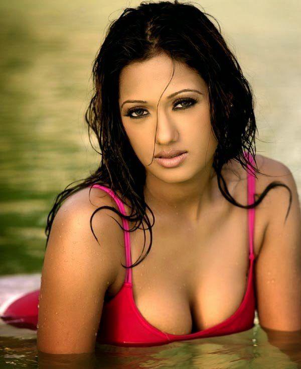 Hot Actress In Bikini Pics
