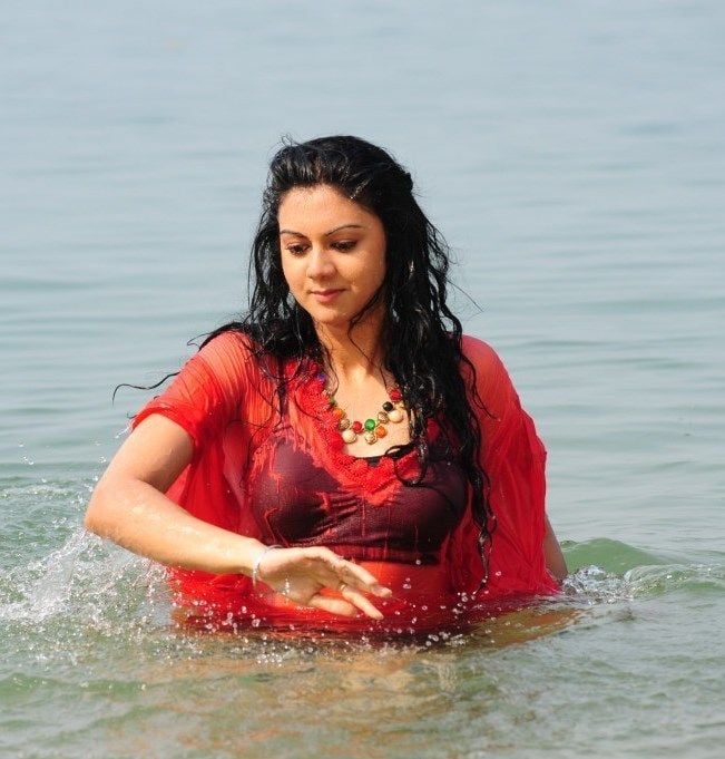 Hot Actress Wet Navel Stills