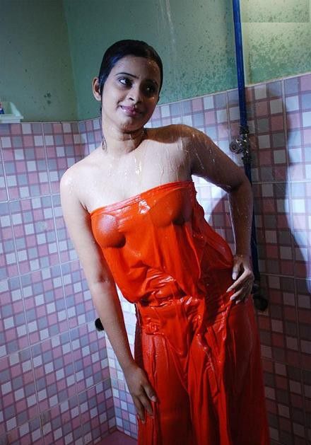 Hot Actress Wet Navel Stills