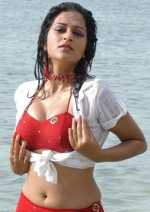 Hot Actress Wet Navel Stills