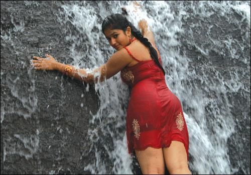 Hot Actress Wet Navel Stills