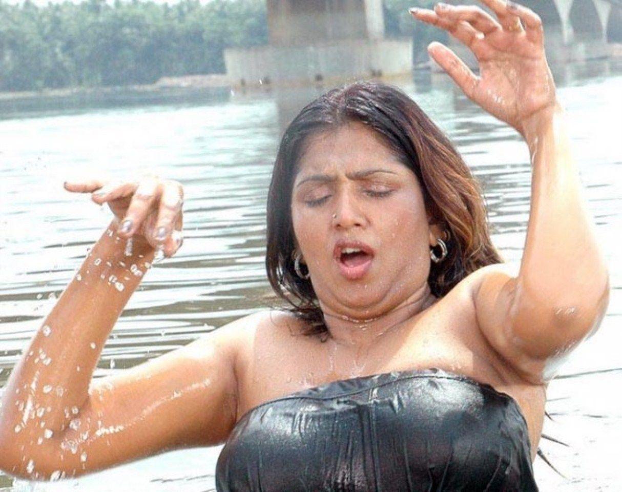 Hot Bathing and Towel pictures of indian actresses