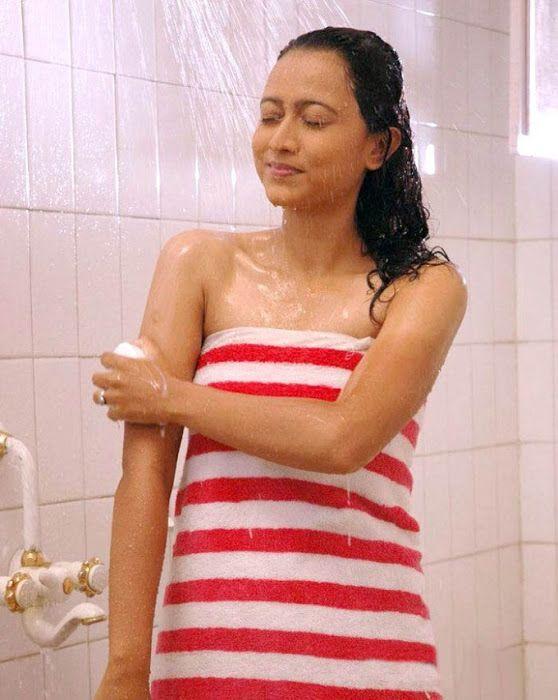 Hot Bathing and Towel pictures of indian actresses