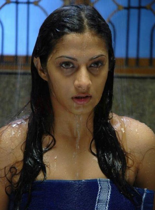 Hot Bathing and Towel pictures of indian actresses