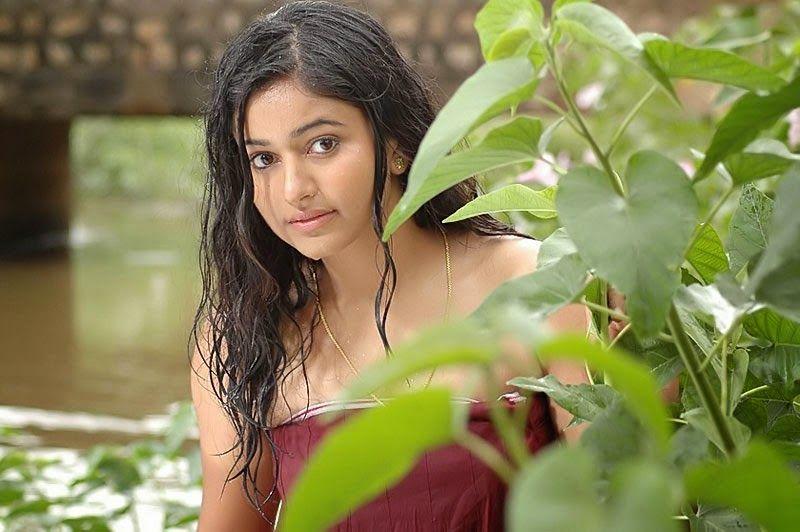 Hot Bathing and Towel pictures of indian actresses