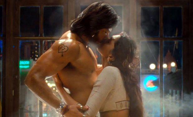 Hot Bollywood Love Kissing Scenes Photos